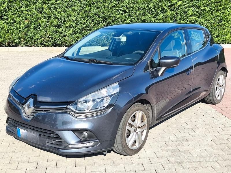 Usata Renault Clio IV Zen 90 CV (66 kW) 2017 Grigio Berlina