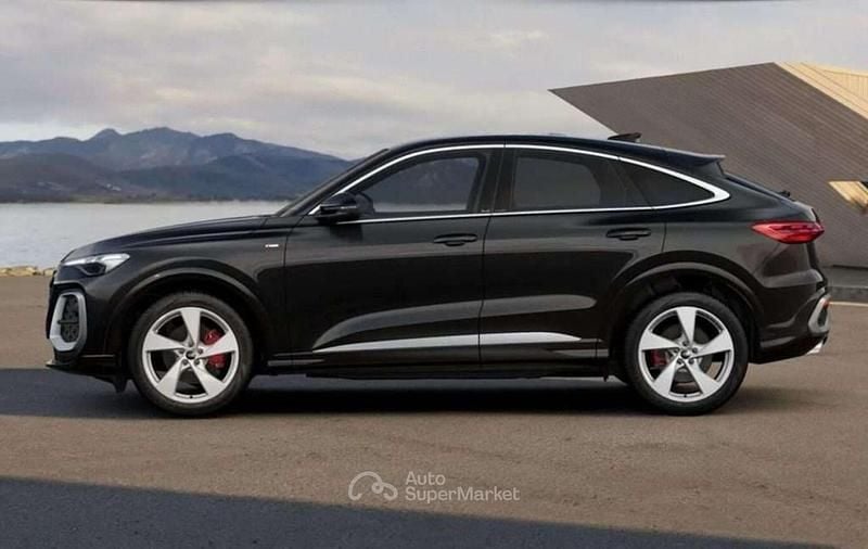 Nuova Audi Q5 S-Line 204 CV (150 kW) 2026 Nero SUV