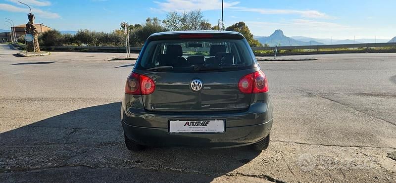 Usata VW Golf IV Comfortline 140 CV (102 kW) 2004 Grigio Berlina