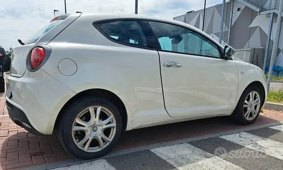 Usata Alfa Romeo MiTo Progression 70 CV (51 kW) 2012 Beige Utilitaria
