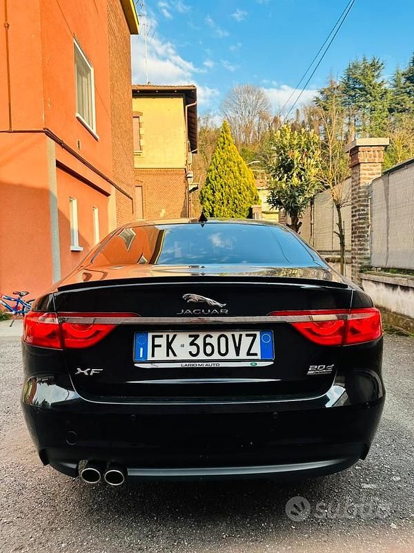 Usata Jaguar XF Business Edition 179 CV (131 kW) 2017 Nero Berlina