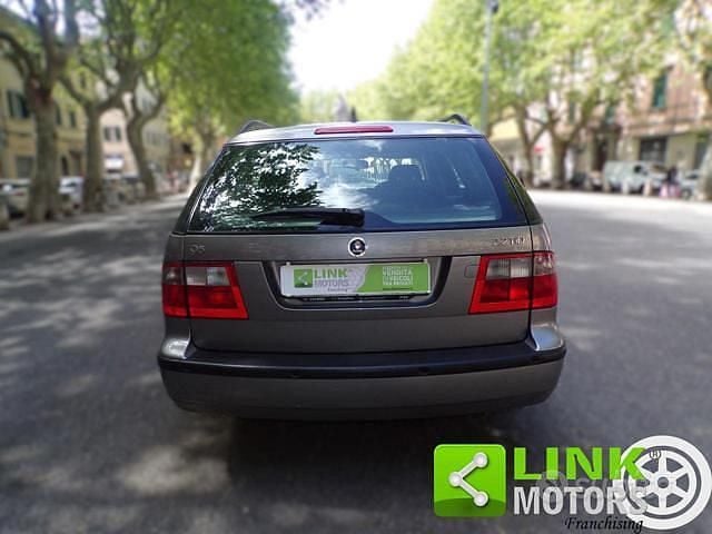 Usata Saab 9-5 Vector 120 CV (88 kW) 2003 Grigio Station wagon