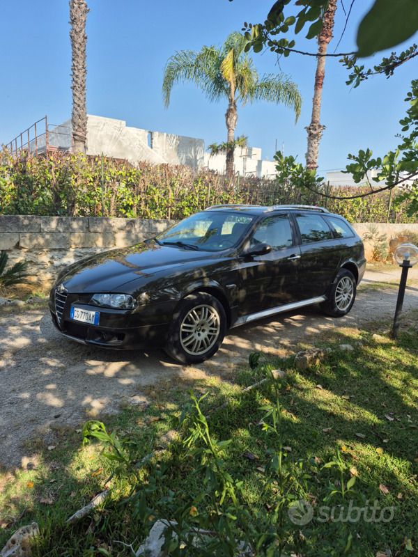 Usata 2004 Alfa Romeo Crosswagon Station wagon | 3900 € - Immagine 1/4