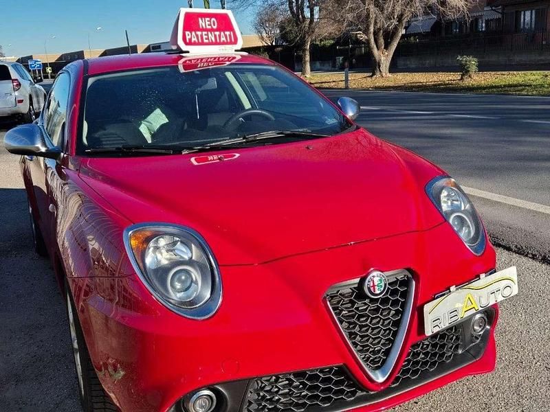 Usata Alfa Romeo MiTo 120 CV (88 kW) 2018 Rosso Utilitaria