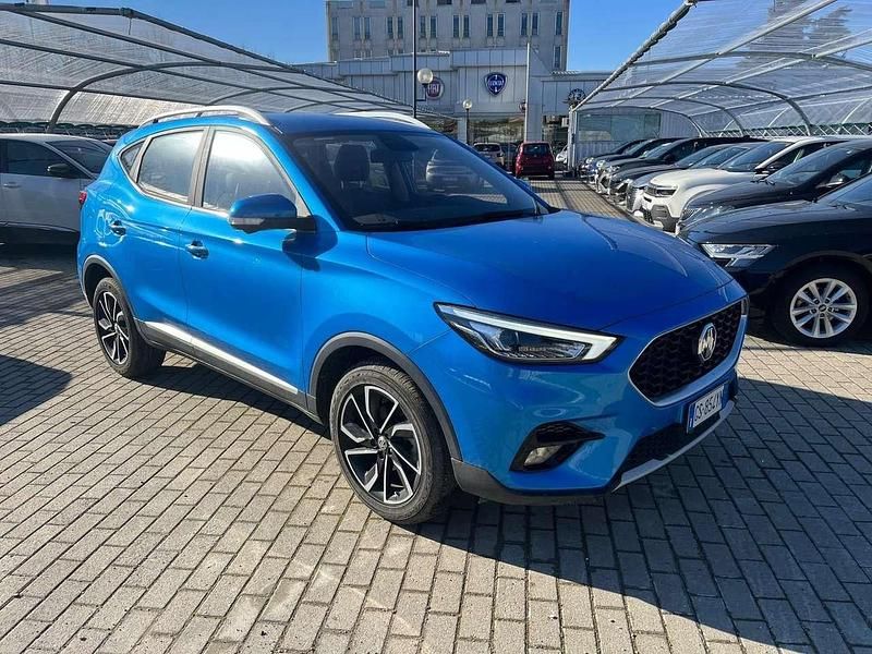 Usata MG ZS Luxury 106 CV (77 kW) 2024 Blu SUV