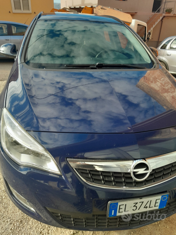 Usato 2012 Opel Astra 1.7 Diesel 110 CV (5.500 €)
