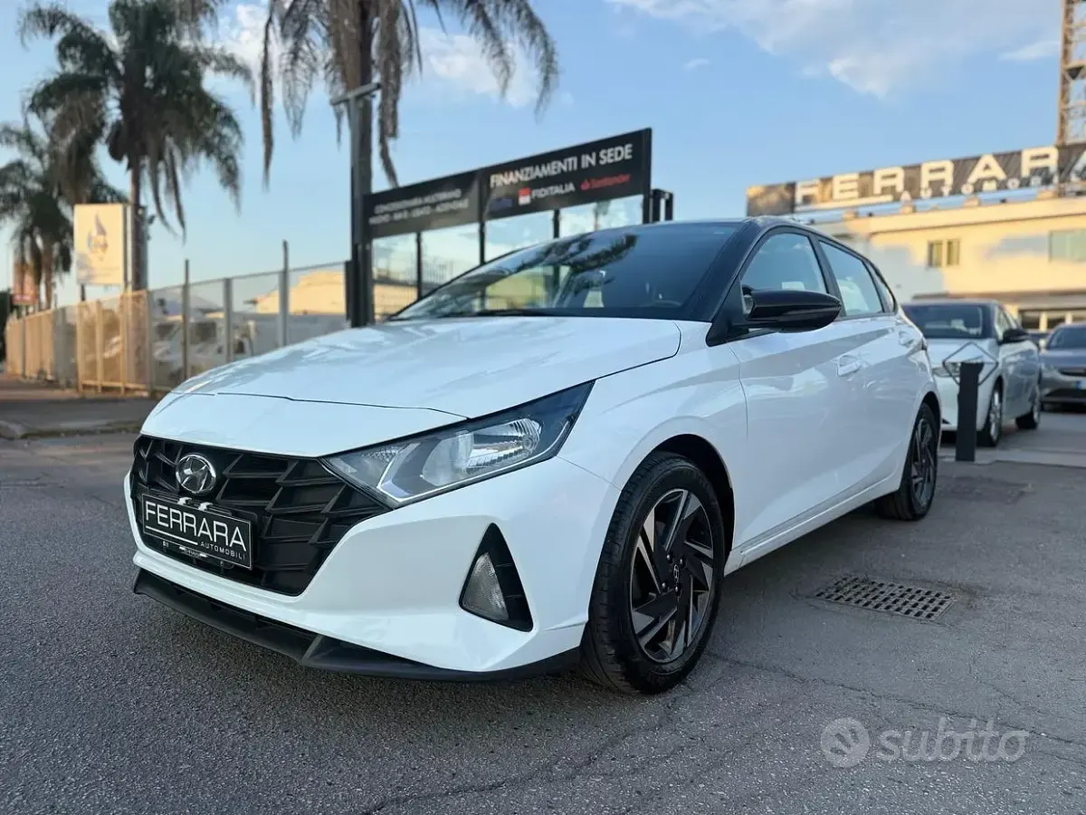 Usata Hyundai i20 84 CV (61 kW) 2023 Bianco Utilitaria