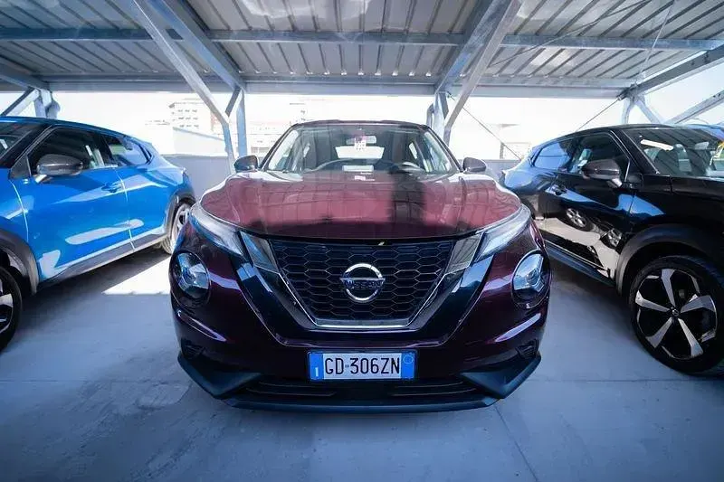 Usata Nissan Juke Acenta 114 CV (83 kW) 2021 Bordeaux SUV