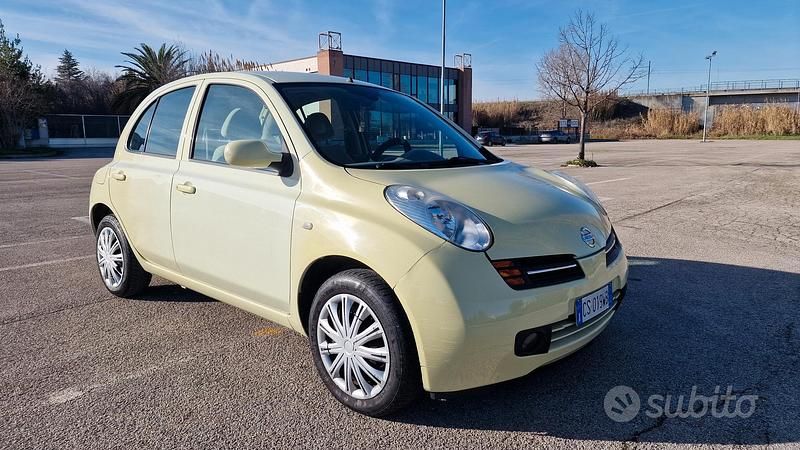 Usata Nissan Micra Visia 80 CV (58 kW) 2005 Giallo Berlina