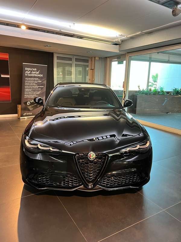 Usata Alfa Romeo Giulia Veloce 211 CV (155 kW) 2023 Nero Berlina