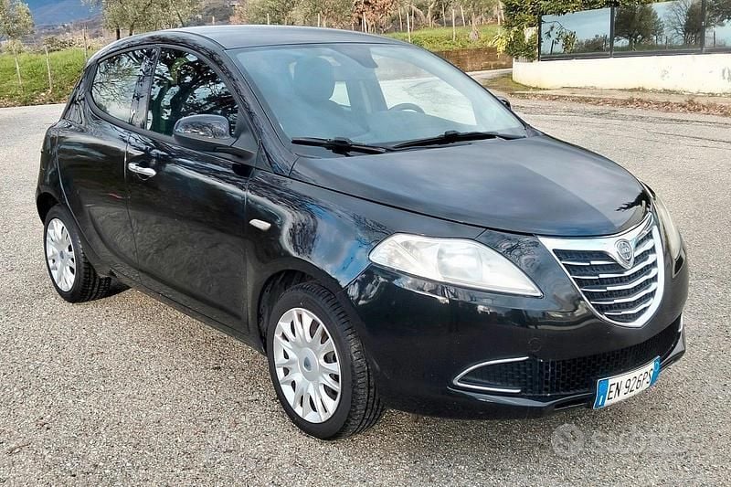 Usata Lancia Ypsilon 2013 Nero Utilitaria
