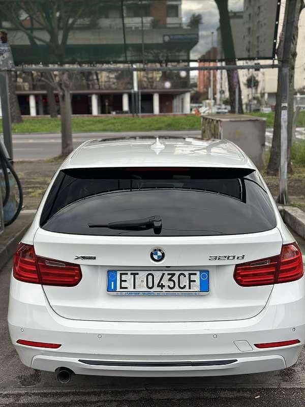 Usata BMW 320 Sport Line 184 CV (135 kW) 2013 Station wagon