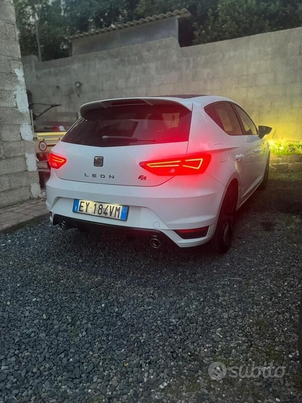 Bianco Usata 2015 Seat Leon FR Tre volumi | 12.000 € (Cara) - Immagine 1/4