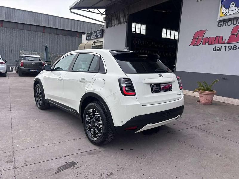 Usata Fiat 600 101 CV (74 kW) 2024 Bianco SUV