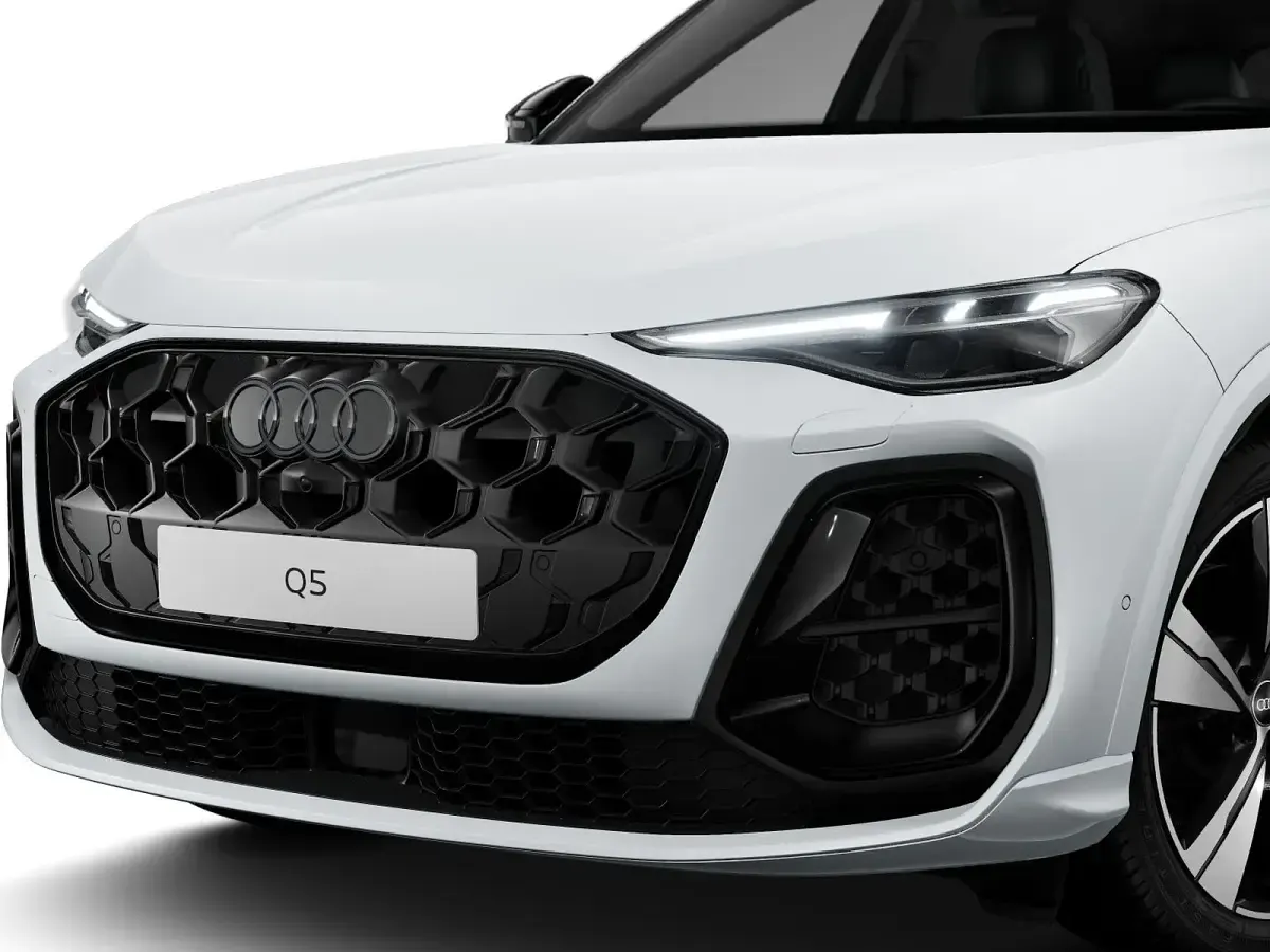 Nuova Audi Q5 S-Line 204 CV (150 kW) 2026 Bianco ghiacciaio metallizzato SUV