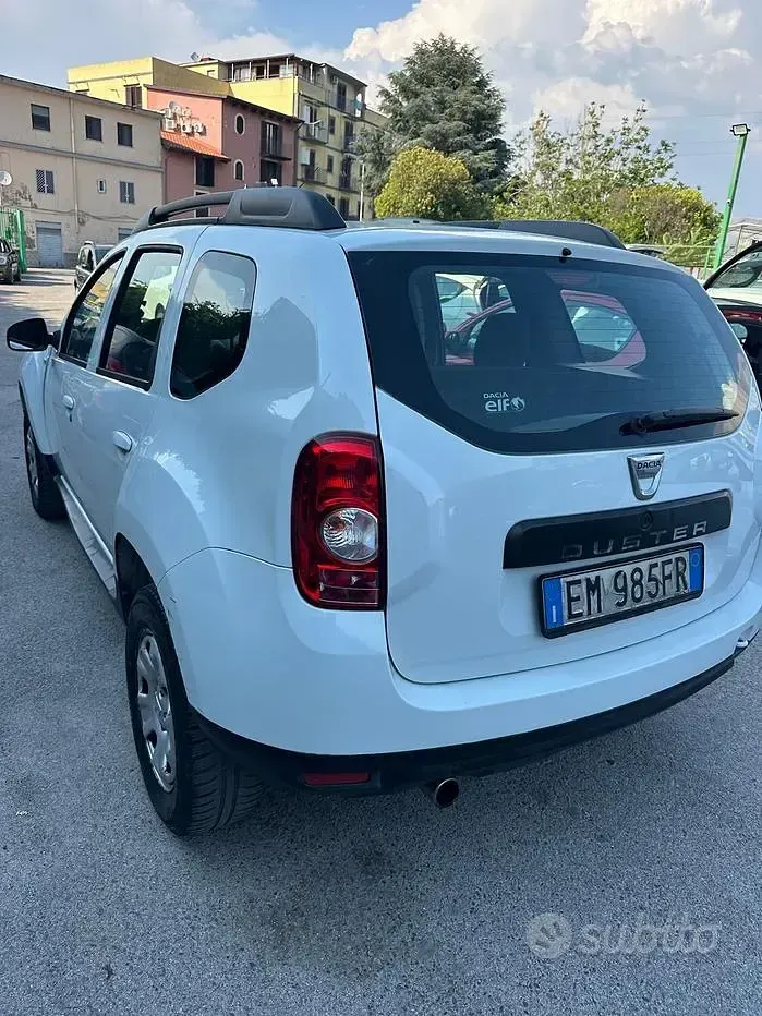 Usata Dacia Duster 102 CV (75 kW) 2012 Bianco SUV