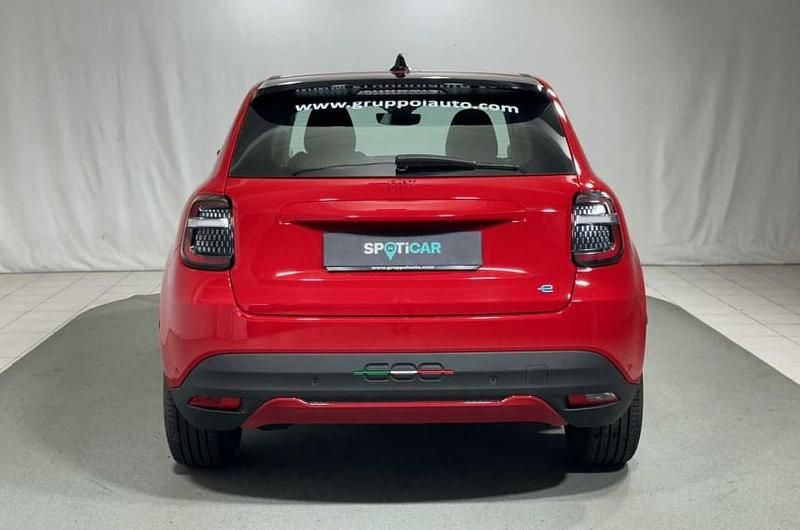 Usata Fiat 600E Red 61 kW (84 CV) 2023