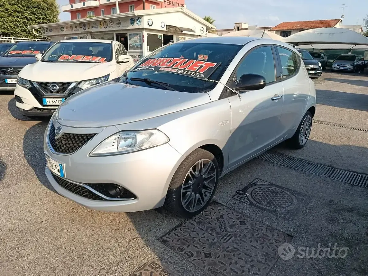 Usata Lancia Ypsilon S 95 CV (69 kW) 2016 Grigio Utilitaria
