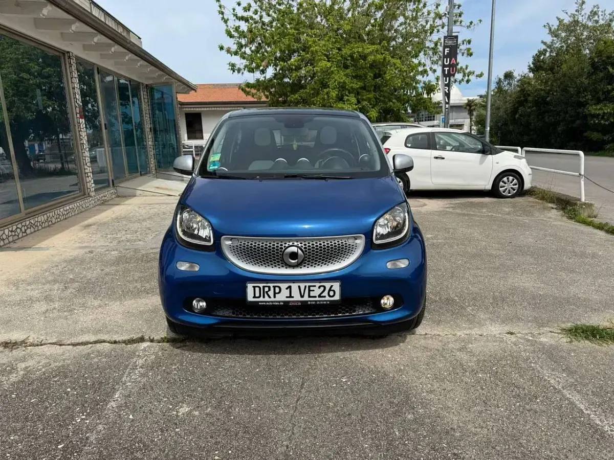 Usata Smart ForFour Passion 90 CV (66 kW) 2019 Blu/azzurro Utilitaria