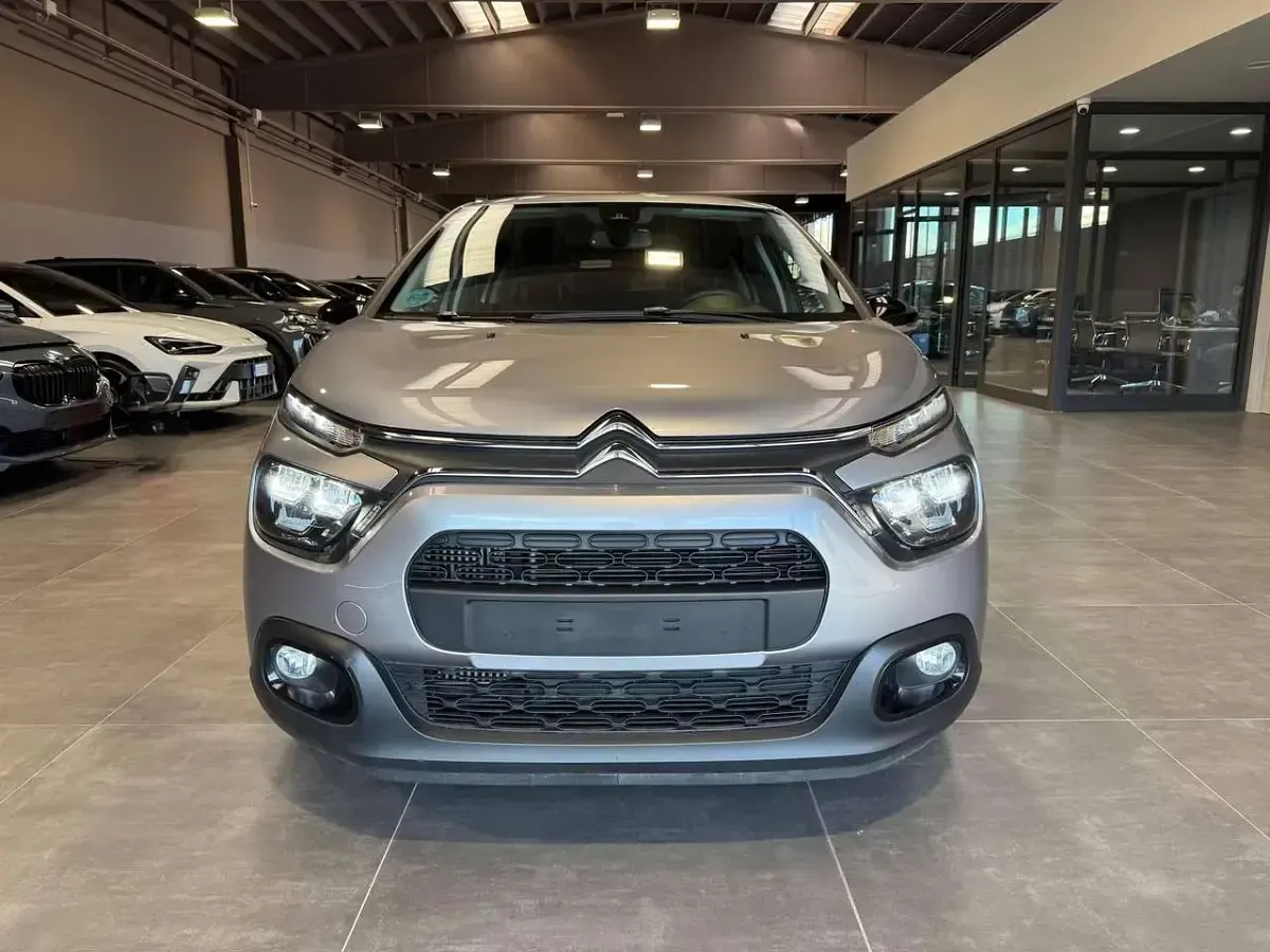 Usata Citroën C3 PureTech 110 CV (80 kW) 2024 Argento Berlina