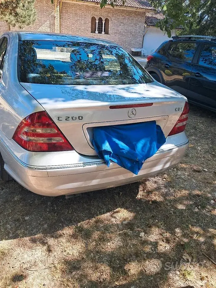 Usata Mercedes C200 122 CV (89 kW) 2006 Grigio Berlina