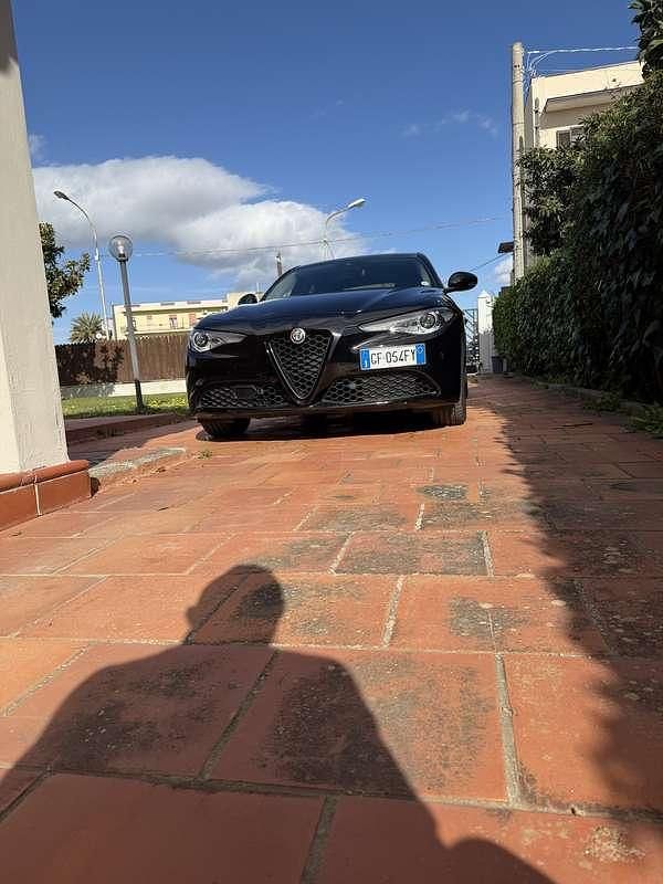 Usata Alfa Romeo Giulia Sprint 190 CV (139 kW) 2021 Nero Berlina