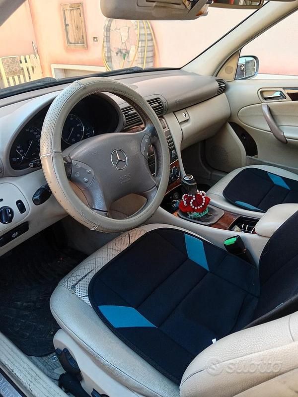 Usata Mercedes C200 122 CV (89 kW) 2005 Grigio Berlina