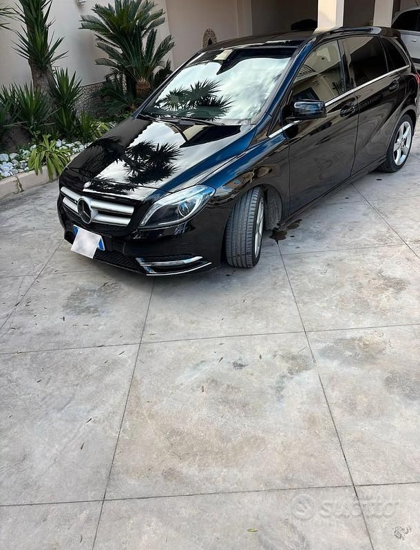 Usata Mercedes B200 2012 Nero Monovolume