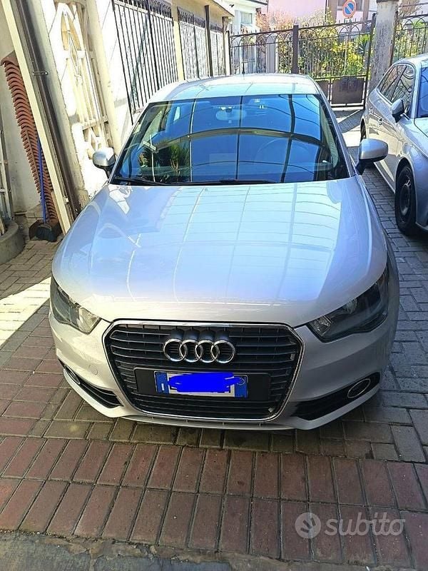 Usata Audi A1 86 CV (63 kW) 2011 Grigio Utilitaria