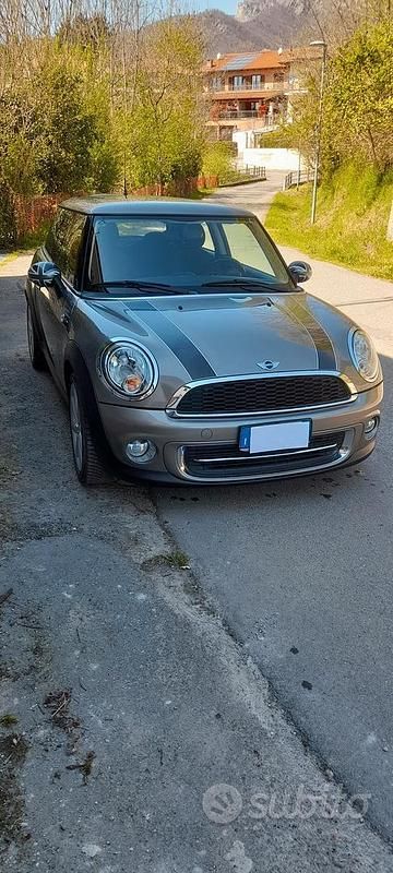 Begagnad Mini Cooper 122 HK (89 kW) 2011 Brun Halvkombi