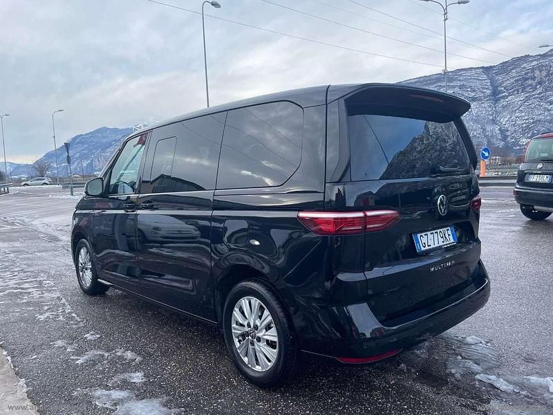 Usata VW Multivan 150 CV (110 kW) 2025 Nero Furgone