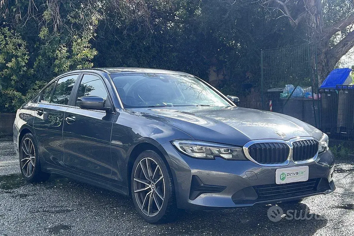 Begagnad BMW 318 Advantage 150 HK (110 kW) 2022 Grå Sedan