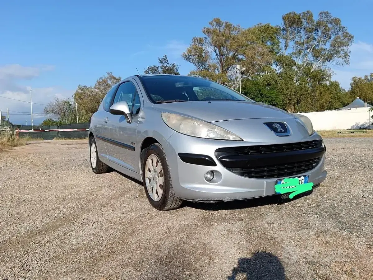 Gebraucht Peugeot 207 88 PS (64 kW) 2008 Grau Kleinwagen