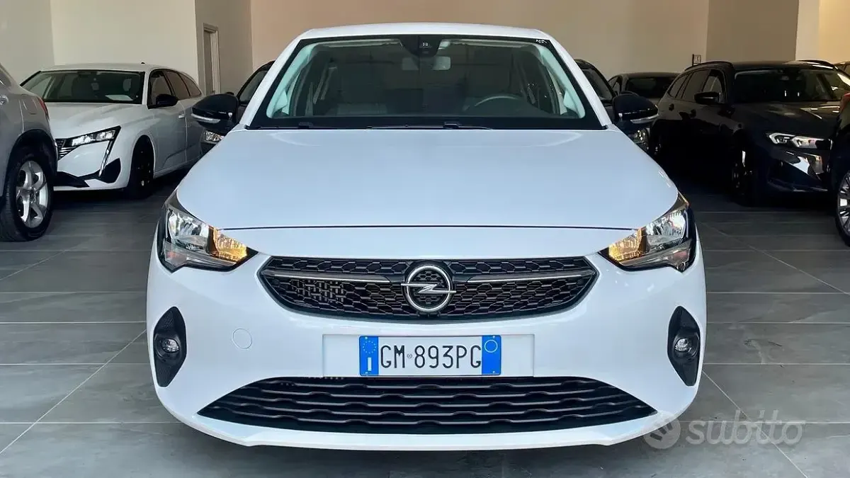 Usata Opel Corsa Design & Tech 102 CV (75 kW) 2023 Bianco Utilitaria