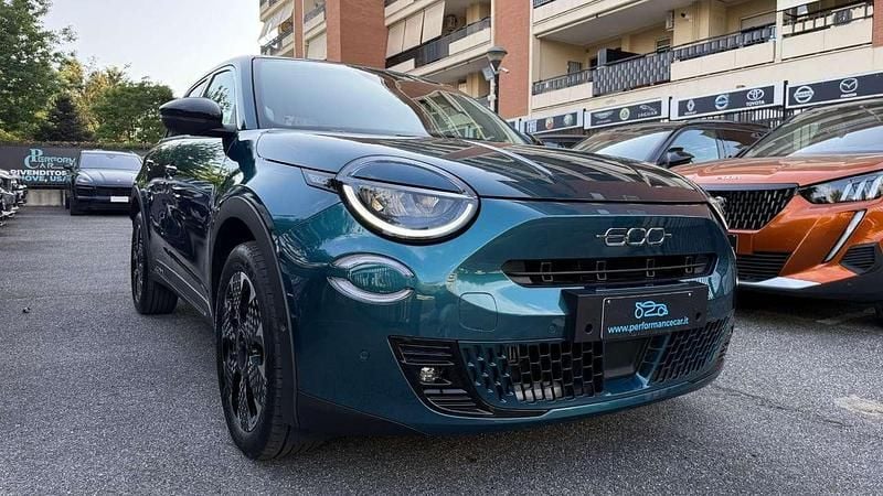 Usata Fiat 600 La Prima 110 CV (80 kW) 2025 Verde SUV