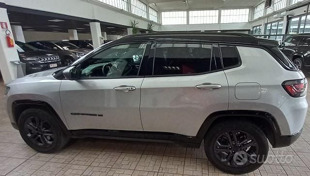 Usata Jeep Compass Limited 190 CV (139 kW) 2022 Grigio tetto nero SUV