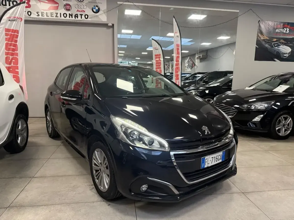 Usata Peugeot 208 Allure 82 CV (60 kW) 2017 Grigio Utilitaria