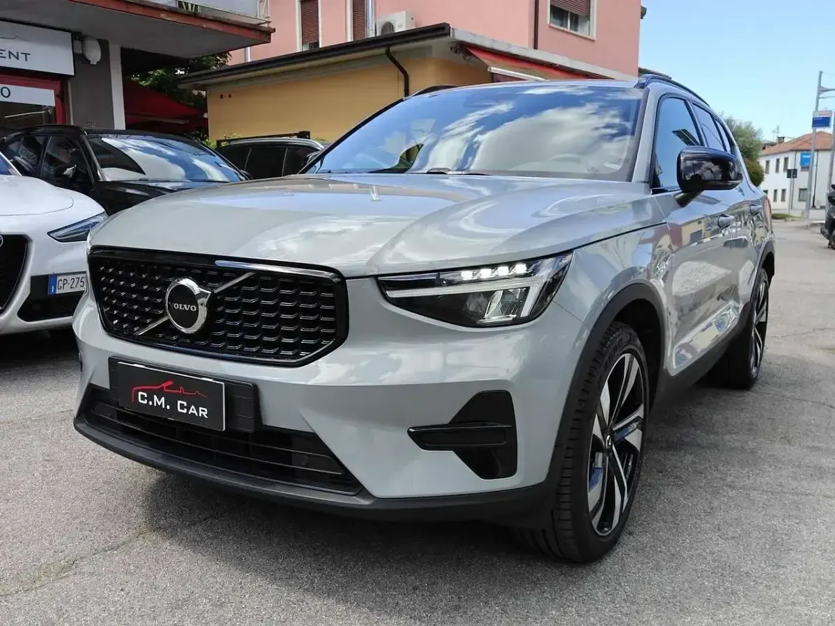 Usata Volvo XC40 Ultra 163 CV (119 kW) 2024 Grigio SUV