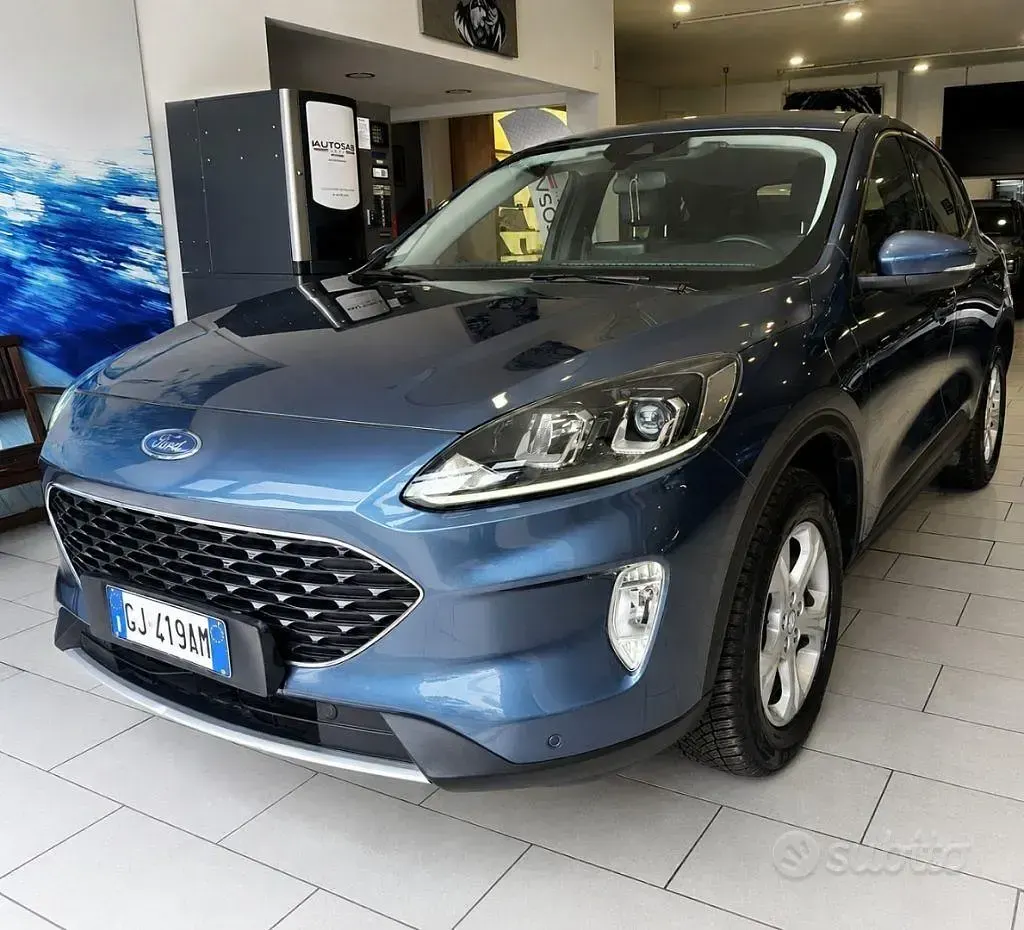 Usata Ford Kuga 152 CV (111 kW) 2022 Blu SUV