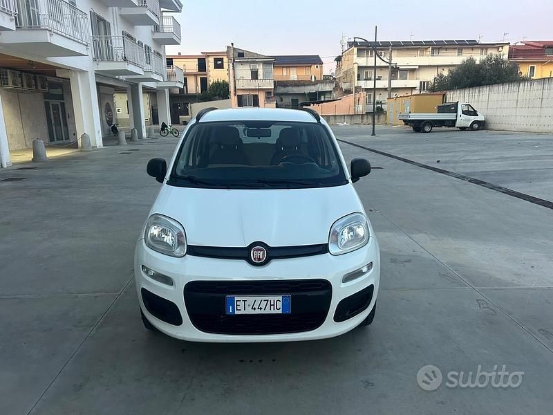 Bianco Usata 2013 Fiat Panda Lounge Tre volumi | 3990 € (Buon prezzo) - Immagine 1/4