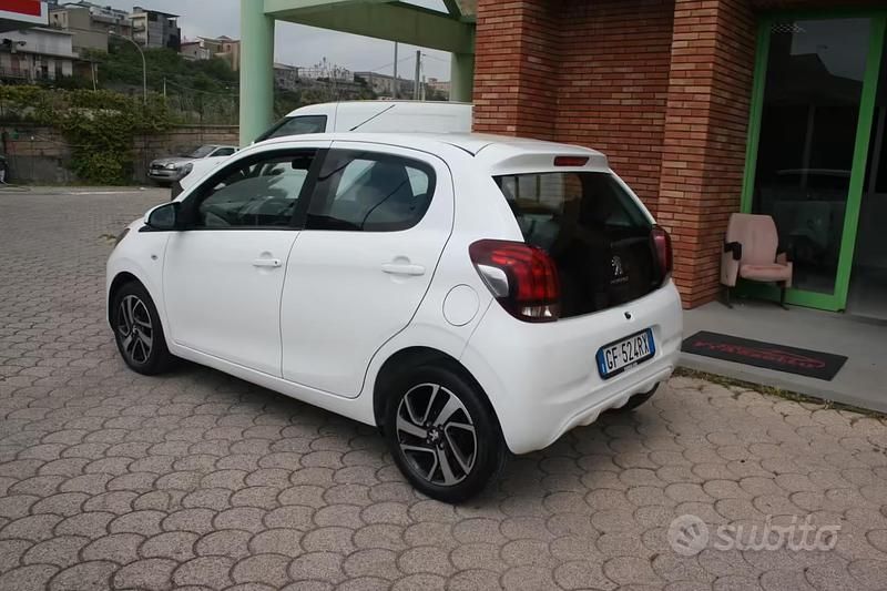 Usata Peugeot 108 Allure 72 CV (52 kW) 2021 Bianco Berlina