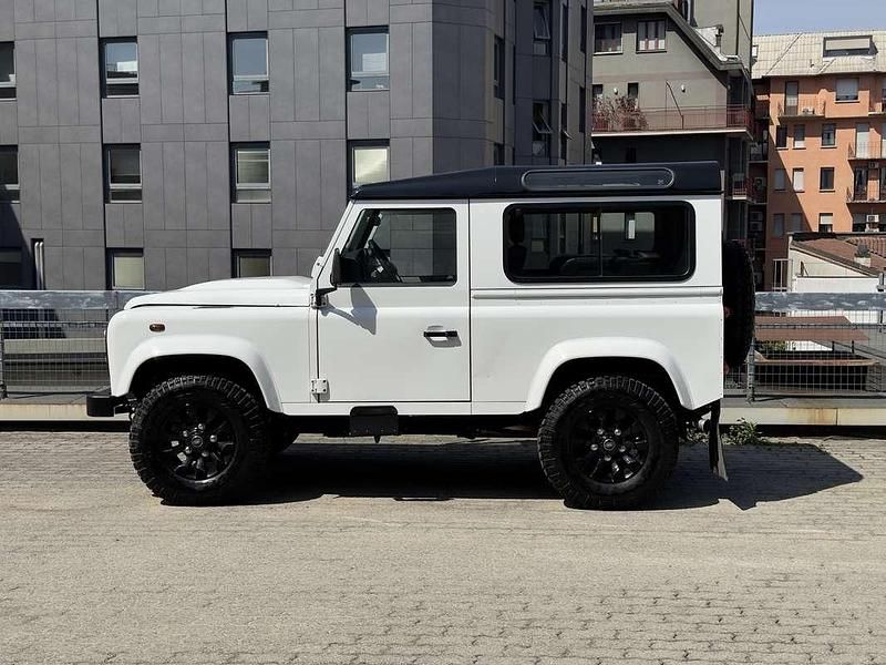 Bianco Usata 2016 Land Rover Defender SUV | 56.900 € (Ottimo prezzo) - Immagine 1/4