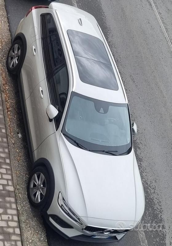 Usata Volvo V60 CC 190 CV (139 kW) 2019 Grigio Station wagon