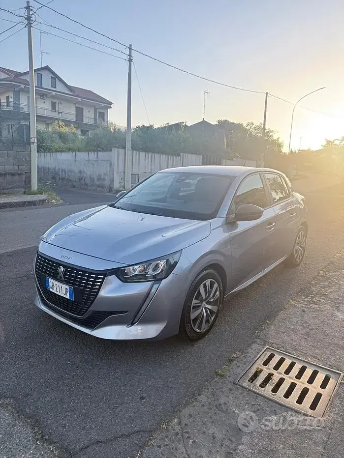 Usata Peugeot 208 75 CV (55 kW) 2020 Grigio Utilitaria
