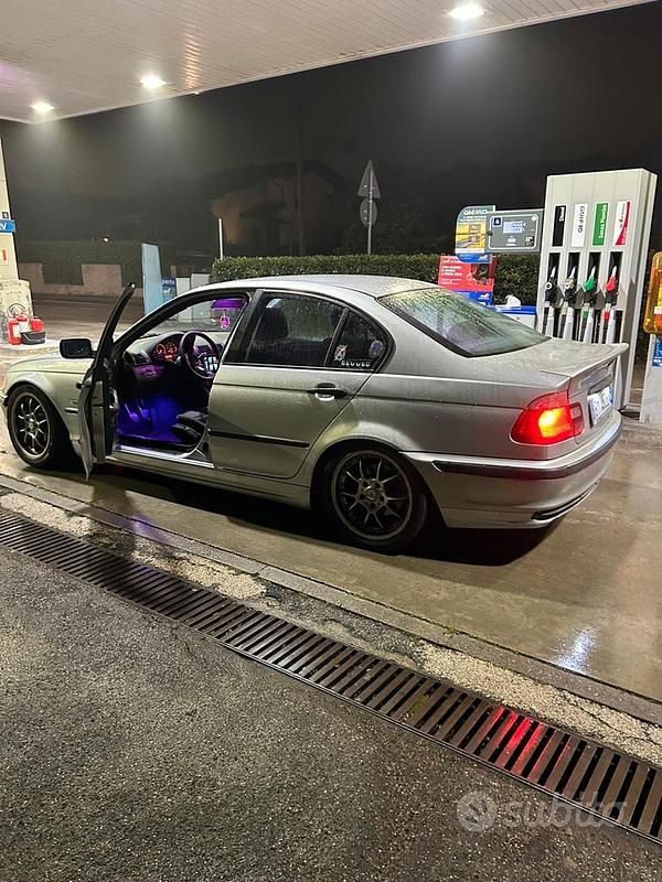 Usata BMW 318 2000 Grigio Berlina