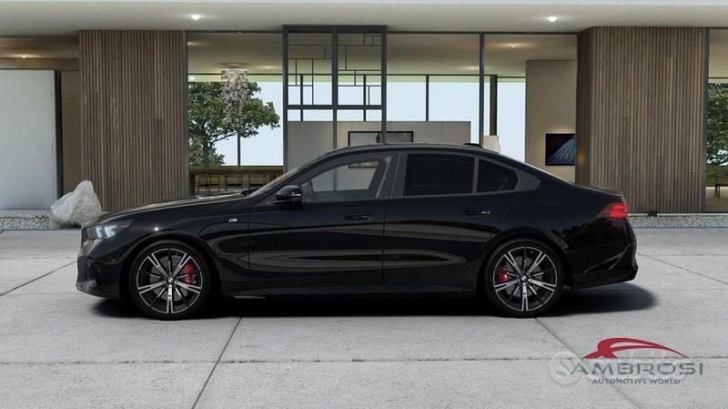 Usata BMW 520 M Sport 197 CV (144 kW) 2025 Nero Station wagon
