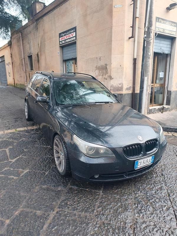 Usata BMW 525 Efficient Dynamics 177 CV (130 kW) 2004 Nero Station wagon