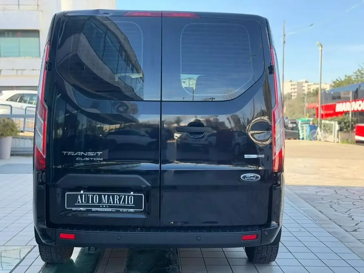 Usata Ford Transit Custom Titanium 131 CV (96 kW) 2021 Nero Furgone