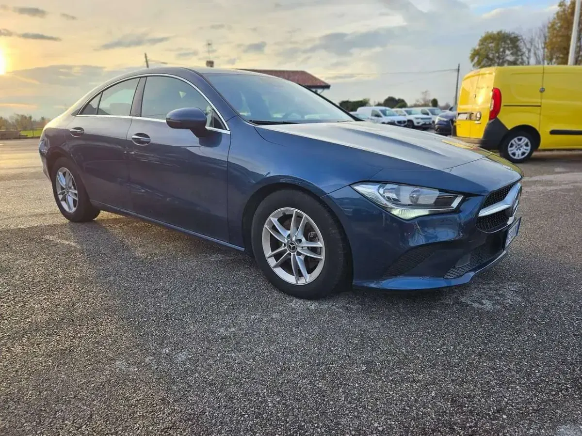 Usata Mercedes CLA200 Business 150 CV (110 kW) 2019 Other Coupé