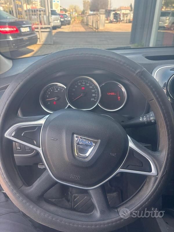 Usata Dacia Sandero Essentiel 65 CV (47 kW) 2019 Berlina